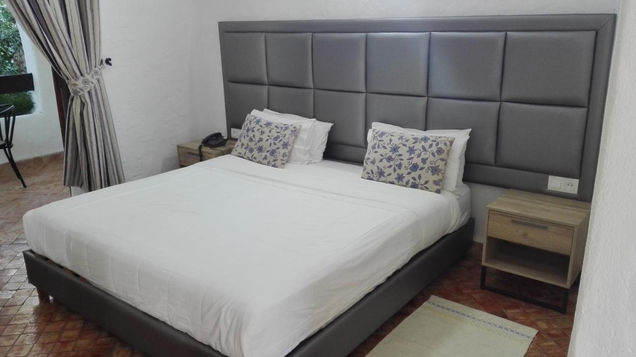 Hotel Mandy เทโทอัน ภายนอก รูปภาพ