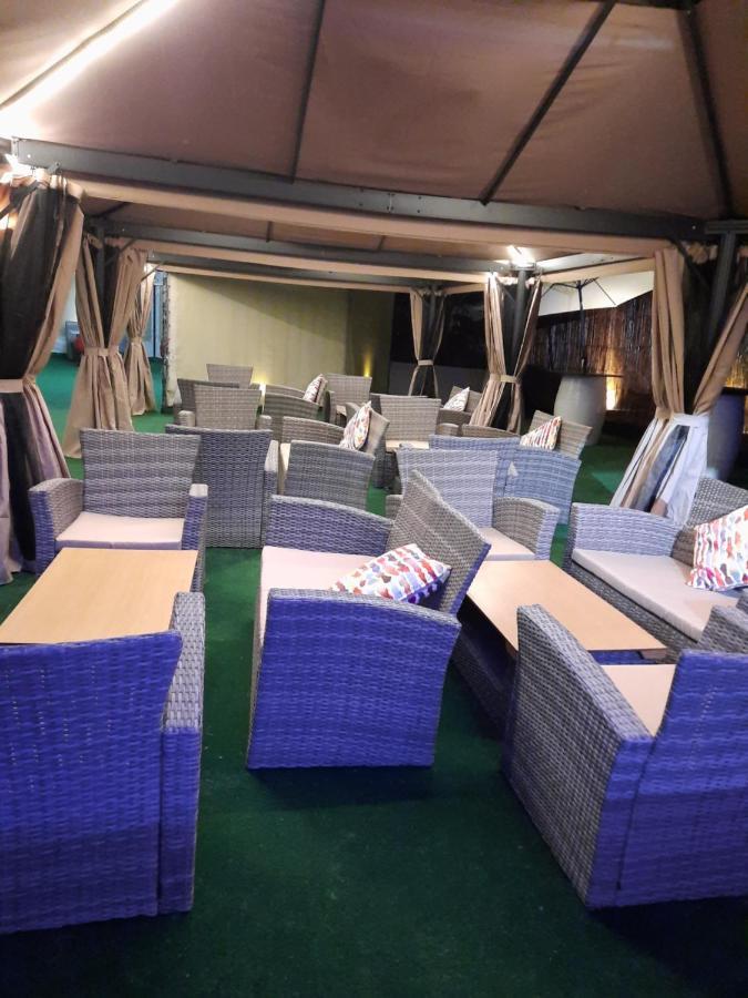 Hotel Mandy เทโทอัน ภายนอก รูปภาพ